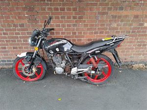 Supporting image for story: Police seize abandoned bike that was becoming an 'eyesore' for residents 