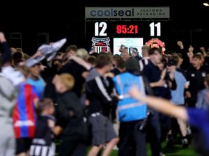 Supporting image for story: Grimsby fined by EFL for fielding ineligible player in cup win over Man Utd