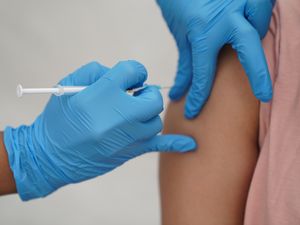 Supporting image for story: Why are millions of people not yet vaccinated against coronavirus?