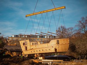Supporting image for story: New galleon arrives ready for revamp of Diana memorial playground