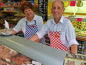 Supporting image for story: Last of the proper Black Country faggot makers?