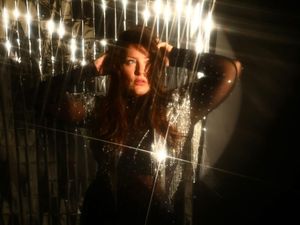 Supporting image for story: Caitlin Krisko & The Broadcast ignite with soul-stirring new rock anthem “Everything I Need” prior to December Wolverhampton date