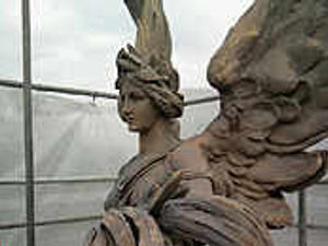 Supporting image for story: Statue looks angelic again