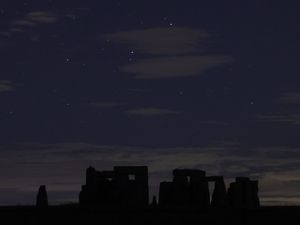 Supporting image for story: Comet last seen by Neanderthals could be visible over the weekend