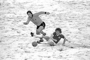 Everton striker Andy King tackles Steve Daley, in 1979