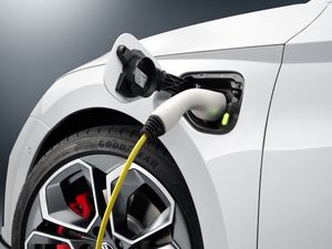 Supporting image for story: Plug-in hybrid vehicles pollute more than claimed, say campaigners