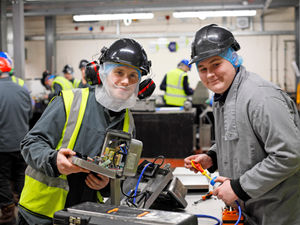 Supporting image for story: Apprentices who keep the poultry in motion