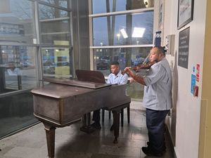 Supporting image for story: Piano playing nurses entertain people at Wolverhampton's New Cross Hospital