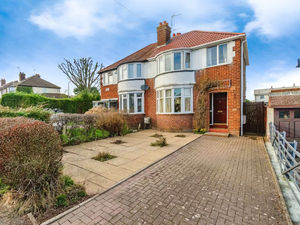 Supporting image for story: Spacious Wolverhampton semi large garden & driveway included for around £250,000