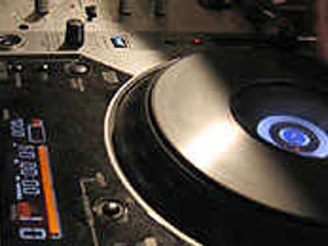 Supporting image for story: Top rapper to perform at bar