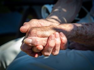 Supporting image for story: UK elderly population at record high as more men live to very old age