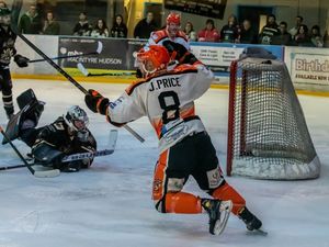 Supporting image for story: Telford Tigers eyeing a shot at silverware 