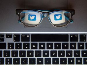Supporting image for story: Twitter suspends almost a million accounts for promoting terrorism in two years