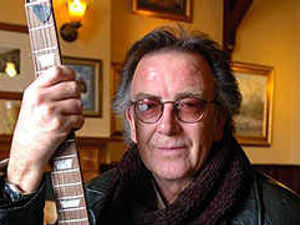 Supporting image for story: Whitesnake star dying with cancer