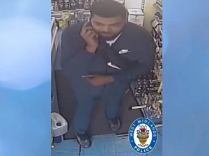 Supporting image for story: Police appeal launched after 15-year-old boy robbed in Dudley