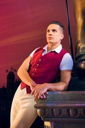 Aaron Sidwell (Fiyero). Photo by Matt Crockett