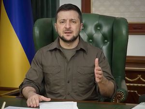 Supporting image for story: Ukraine prepared to ‘compromise’ on Nato in exchange for Russian ceasefire