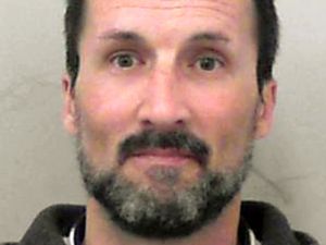 Supporting image for story: Notorious fraudster Mark Acklom who posed as MI6 agent ordered to pay £125,000