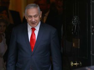 Supporting image for story: Benjamin Netanyahu submits request for pardon in corruption trial