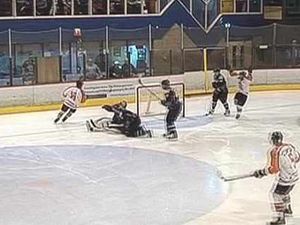 Supporting image for story: Telford Tigers v Manchester Phoenix - match video