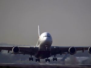 Supporting image for story: Heathrow records almost no passenger growth in July