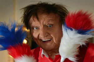 Supporting image for story: Sir Ken Dodd makes his hilarious return to Cannock - with video