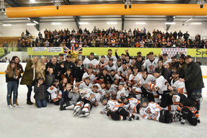 Telford Tigers celebrate winning the league