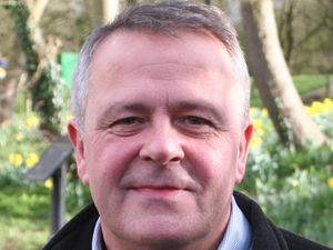 Supporting image for story: Creation of extra cabinet member questioned