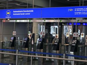 Supporting image for story: Germany to allow UK passport holders to use e-gates