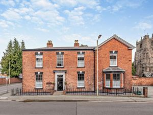 Supporting image for story: Grade-II listed Georgian house with 'gun room' on market in Shropshire for more than £1m