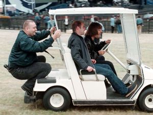 Supporting image for story: Irish premier supports probe following Oasis ticket price surges