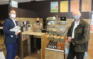 Russell George and William Hague visit to Coco Coffee House
Pictured with Jo Harris.
Picture by Phil Blagg Photography.