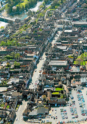 The High Street in Bridgnorth with the old town gate clearly visible