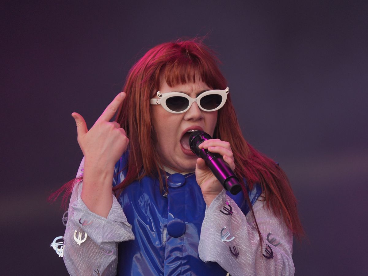 Irish singer CMAT postpones UK tour because of infected wisdom tooth