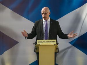 Supporting image for story: Swinney accuses Starmer of ‘toadying along behind Farage’ on immigration