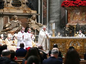 Supporting image for story: Christmas celebrations take different turn in era of coronavirus