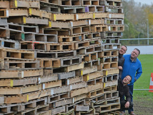 Supporting image for story: Donnington fireworks to return with a bang