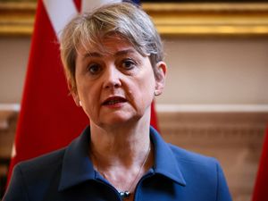 Supporting image for story: UK will not join Board of Peace signing amid concerns over Russia