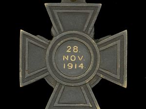 Supporting image for story: First World War Navy VC sells for £240,000