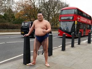 Supporting image for story: Sumo wrestlers spotted sightseeing in London ahead of professional tournament