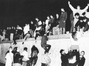 Supporting image for story: Peter Rhodes on the Berlin Wall, speed-reading MPs and Jeremy Corbyn - does he want to win?