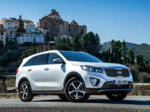 Supporting image for story: Kia's new Sorento has added class