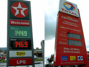 Supporting image for story: Cost of petrol at all-time high, says AA