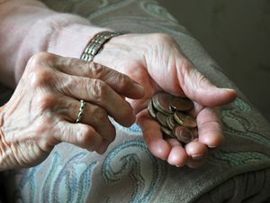 Supporting image for story: Pensioners in legal action against governments over winter fuel payment cut