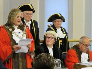 Supporting image for story: Shrewsbury's new mayor sworn in