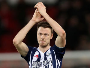 Supporting image for story: Alan Pardew calls on West Brom to make improved contract offer to Jonny Evans