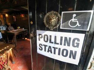 Supporting image for story: Labour and Tories predicted to face drubbing in European elections