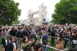 The long and winding queue in Potters Fields Park, central London
