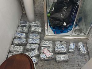 Supporting image for story: Police disrupt smuggling ring in ‘largest-ever’ phone theft crackdown