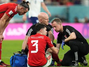 Supporting image for story: Alan Shearer calls for temporary concussion subs after Neco Williams incident